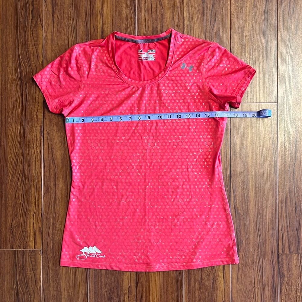Under Armour top
